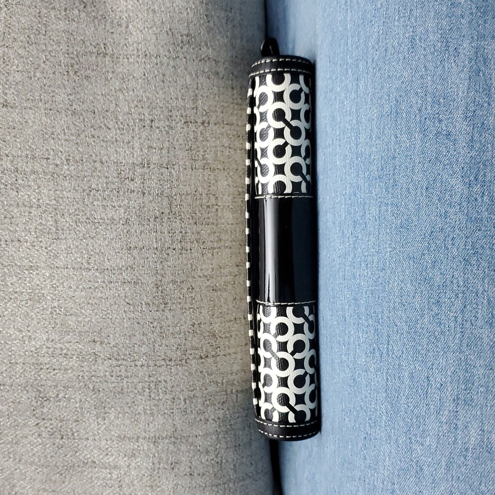 NWOT Coach Penelope Black and White Monogram Op Art Wallet - Picture 15 of 16